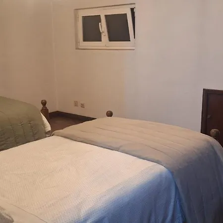 Дом отдыха Casa Jose E Maria - Moradia Espacosa Com Jardim No Centro De Брага