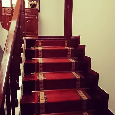 Дом отдыха Casa Jose E Maria - Moradia Espacosa Com Jardim No Centro De *