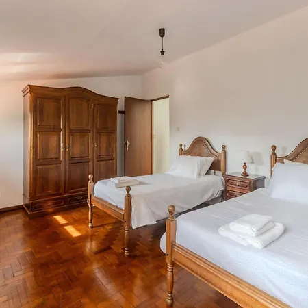Casa Jose E Maria - Moradia Espacosa Com Jardim No Centro De Дом отдыха