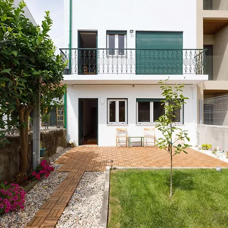 Casa Jose E Maria - Moradia Espacosa Com Jardim No Centro De Дом отдыха