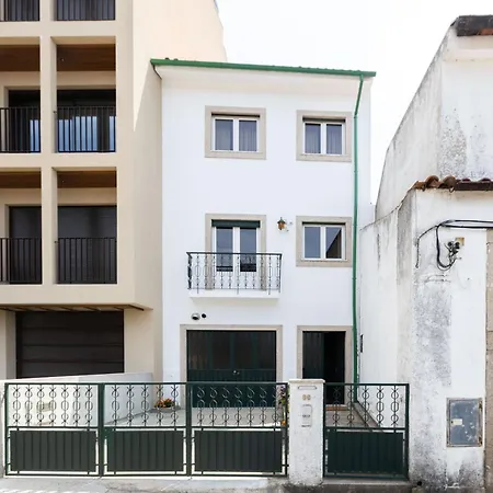Casa Jose & Maria, Casa Espacosa Familias E Grupos Ate 10 Pessoas Будинок відпочинку Брага
