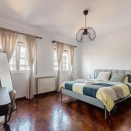 Casa Jose E Maria - Moradia Espacosa Com Jardim No Centro De Дом отдыха *